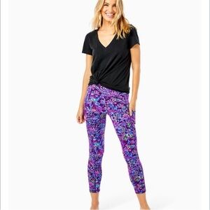 Lilly Pulitzer luxletic weekender leggings upf 50 purple Berry colony conga NWT